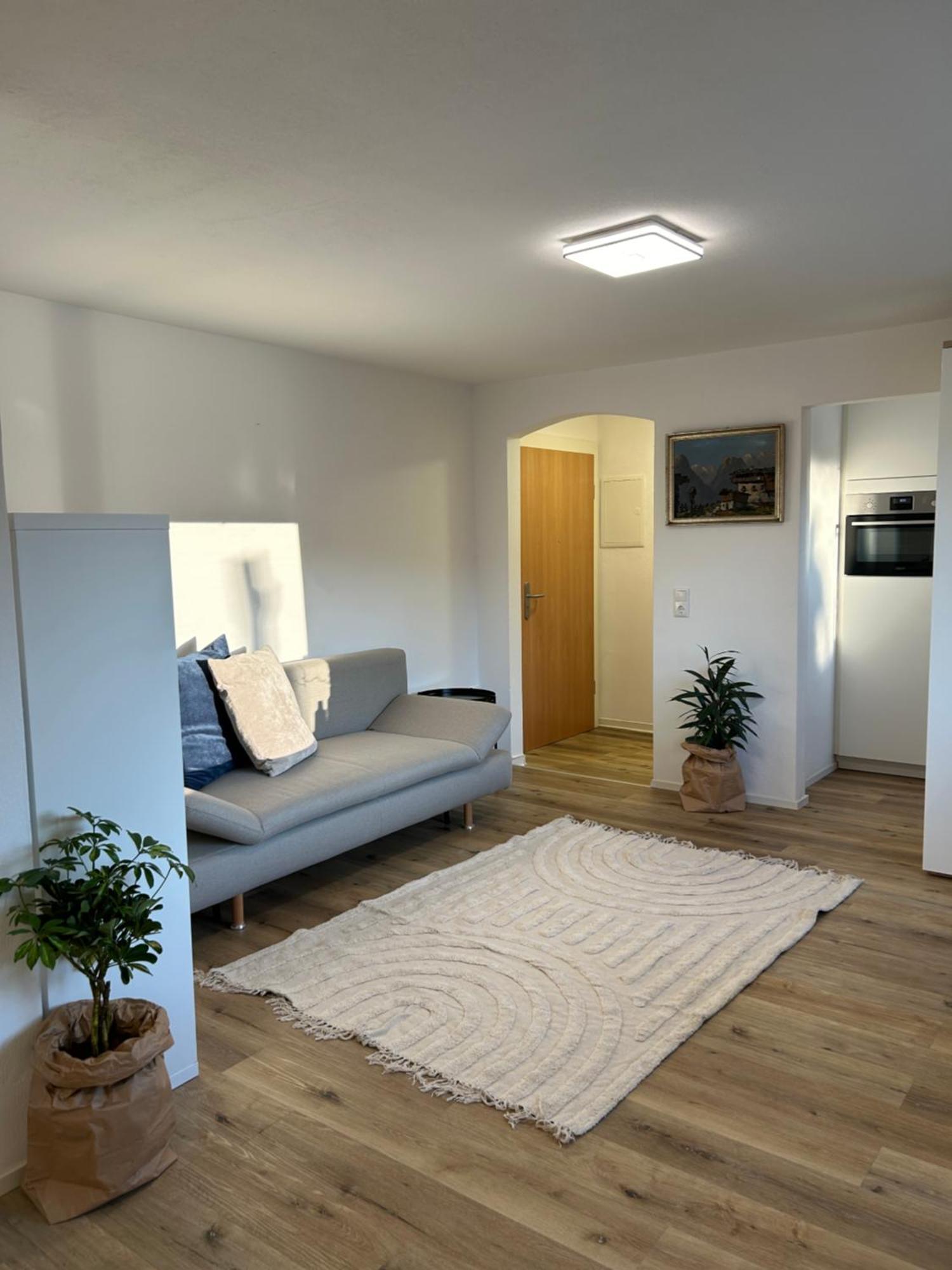 Schoene 1-Zimmer Wohnung Am Bahnhof 2 Parkplaetze ซอนโทเฟิน ภายนอก รูปภาพ