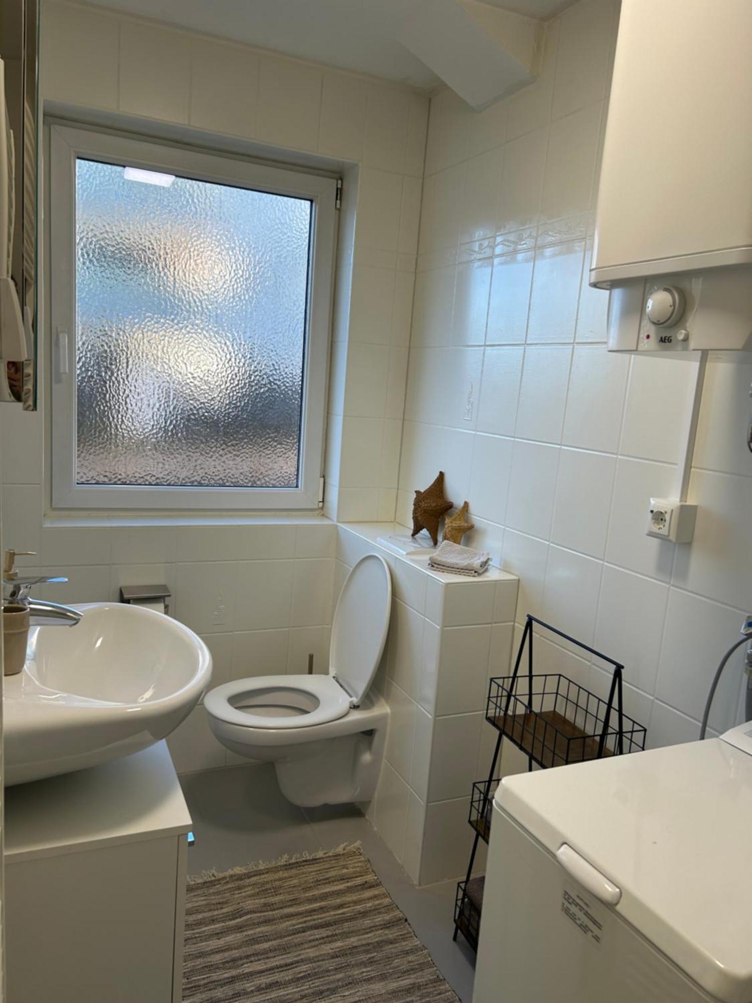 Schoene 1-Zimmer Wohnung Am Bahnhof 2 Parkplaetze ซอนโทเฟิน ภายนอก รูปภาพ
